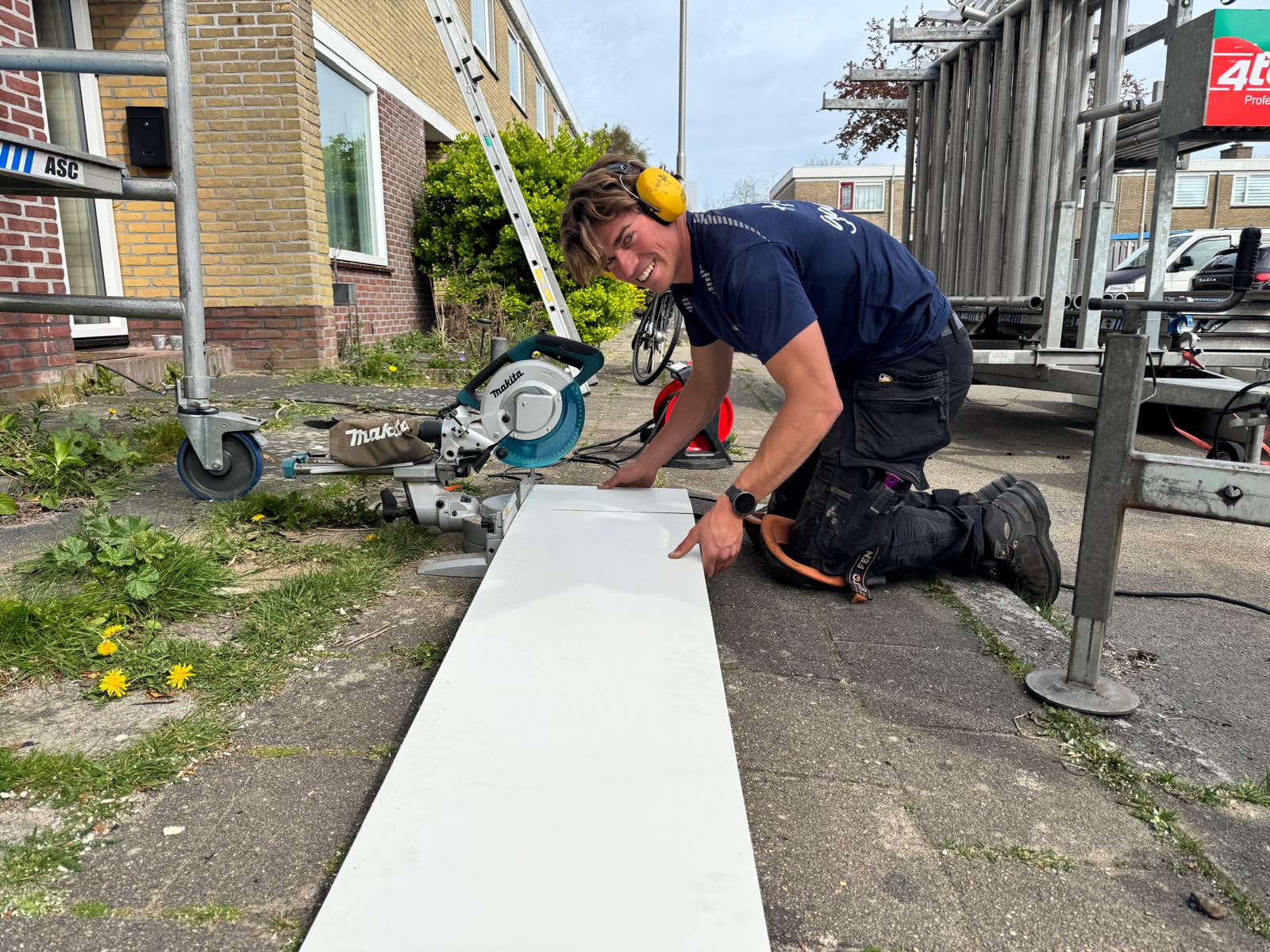 Vakman van Groningen Isoleert zaagt isolatieplaten op locatie in Groningen